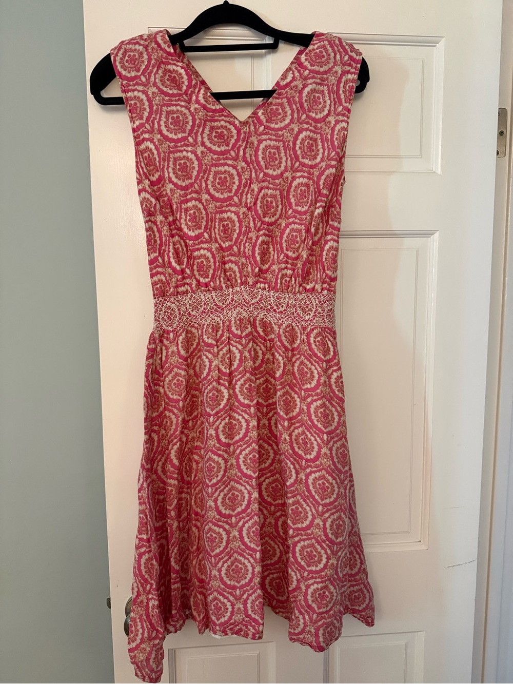 Roller Rabbit Emane Rose Medallion Sleeveless Pink Patterned V-Neck Dress